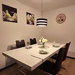 Apartament Regenbogen *
