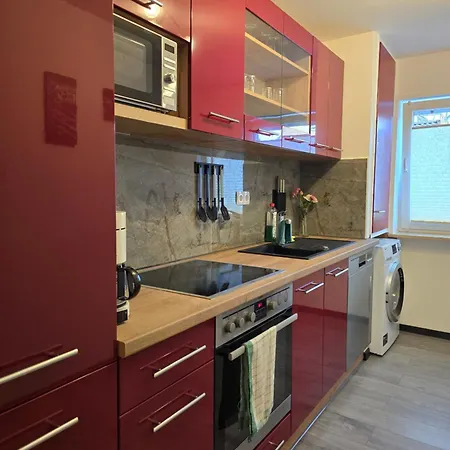 Regenbogen Apartman *